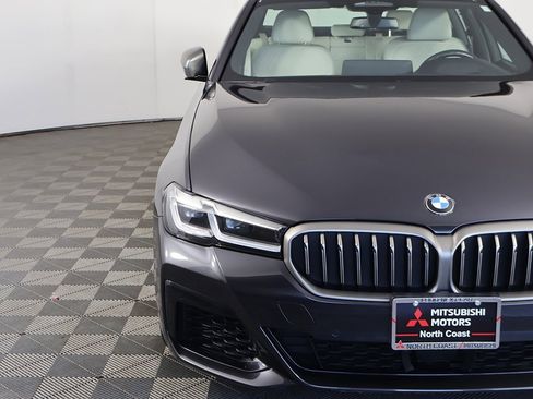 Used 2022 BMW M550i xDrive w/ Dynamic Handling Package image 18