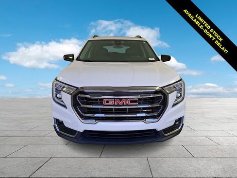 Used 2023 GMC Terrain AT4 AWD/4WD image 3