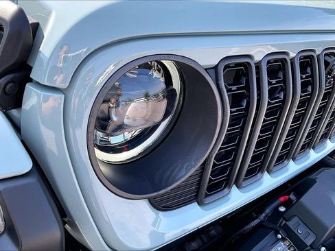 Used 2024 Jeep Wrangler Unlimited Rubicon 392 AWD/4WD image 29
