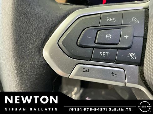 Used 2025 Volkswagen Atlas SE FWD image 58