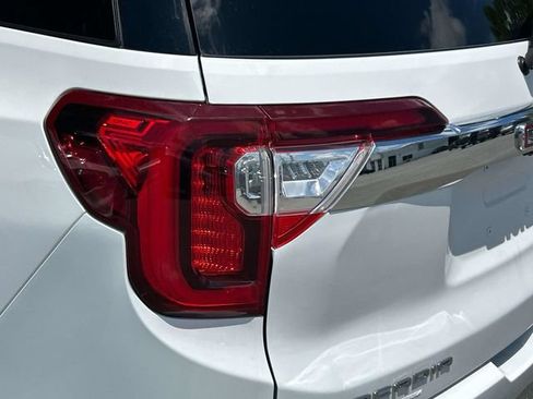 Used 2023 GMC Acadia Denali AWD/4WD image 9