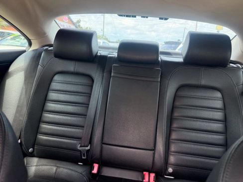 Used 2013 Volkswagen CC R-Line FWD image 32