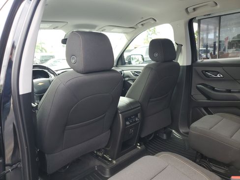 Used 2018 Chevrolet Traverse LT image 27