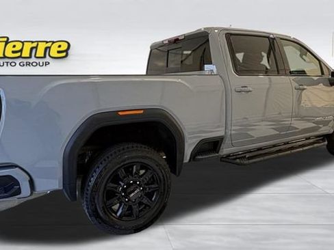 Used 2024 GMC Sierra 2500 AT4 w/ Technology Package AWD/4WD image 7