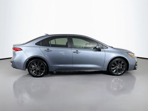 Certified 2025 Toyota Corolla SE FWD image 4