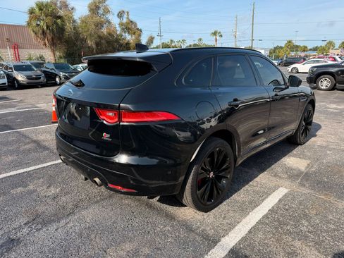 Used 2017 Jaguar F-PACE S AWD/4WD image 4