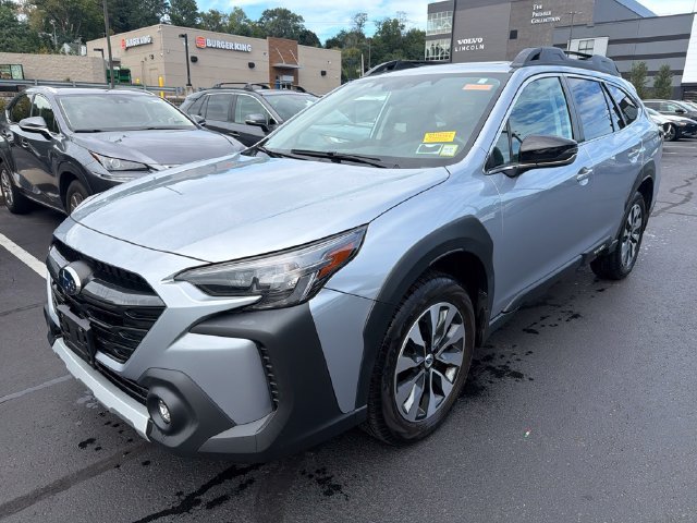 Used 2023 Subaru Outback Limited AWD/4WD image 1