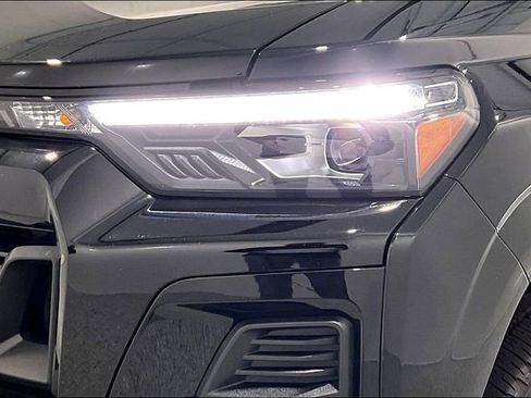 Used 2023 Chevrolet Colorado Z71 w/ Z71 Convenience Package 2 AWD/4WD image 34