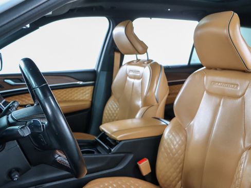 Used 2022 Jeep Grand Cherokee L Summit w/ Advanced Protech Group IV AWD/4WD image 26