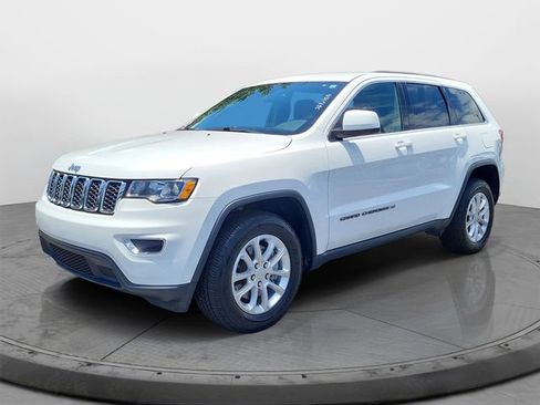 Used 2022 Jeep Grand Cherokee Laredo E AWD/4WD image 3