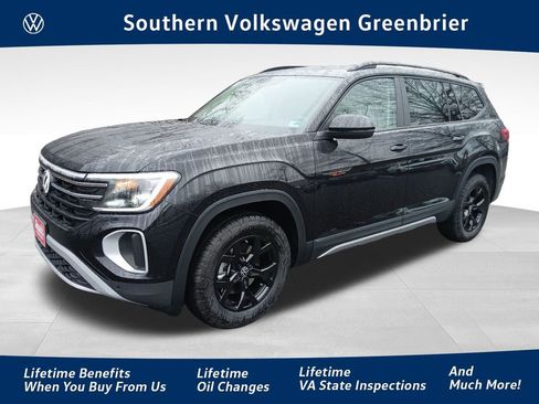 New 2026 Volkswagen Atlas Peak Edition AWD/4WD image 1