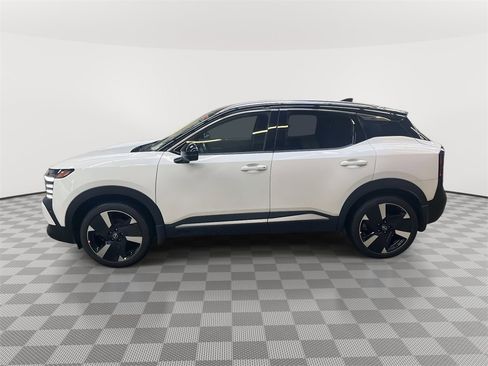 Certified 2025 Nissan Kicks SR w/ SR Premium Package image 6