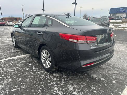 Used 2017 Kia Optima EX w/ Premium Package image 5