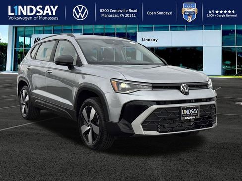 Used 2025 Volkswagen Taos S image 1