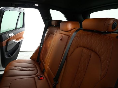 Used 2022 BMW X5 M50i w/ Executive Package image 22