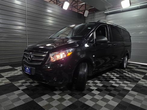 Used 2019 Mercedes-Benz Metris Passenger image 37