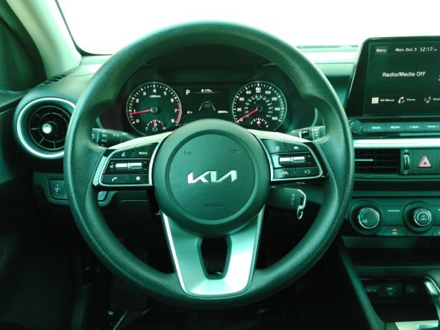 Used 2024 Kia Forte LXS w/ LXS Technology Package FWD image 30