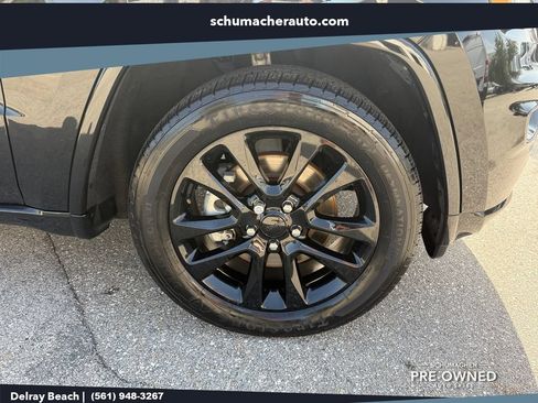 Used 2021 Jeep Grand Cherokee Laredo X RWD image 9
