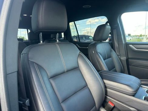 Certified 2024 GMC Acadia Elevation AWD/4WD image 18