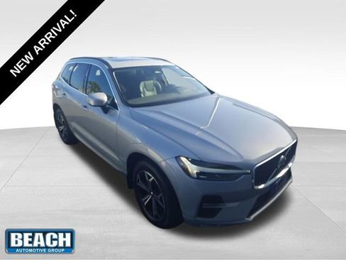 Used 2022 Volvo XC60 B5 Momentum w/ Climate Package AWD/4WD image 1