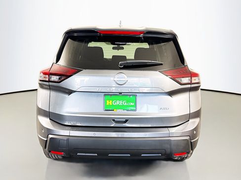 Used 2026 Nissan Rogue SV image 8