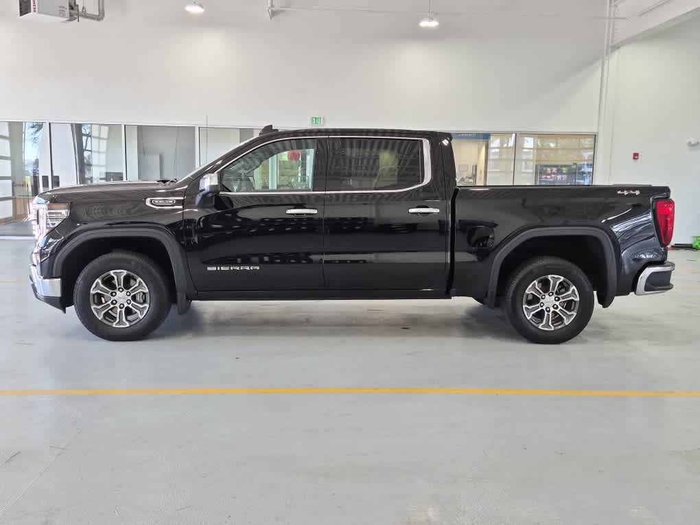 Used 2025 GMC Sierra 1500 SLT AWD/4WD image 6