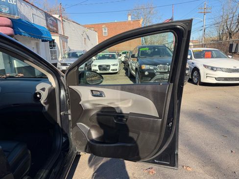 Used 2013 Chevrolet Sonic LTZ FWD image 33