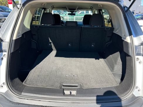 Certified 2023 Nissan Rogue SV image 27
