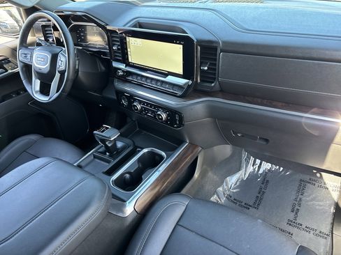 Used 2023 GMC Sierra 1500 SLT w/ SLT Convenience Package image 9