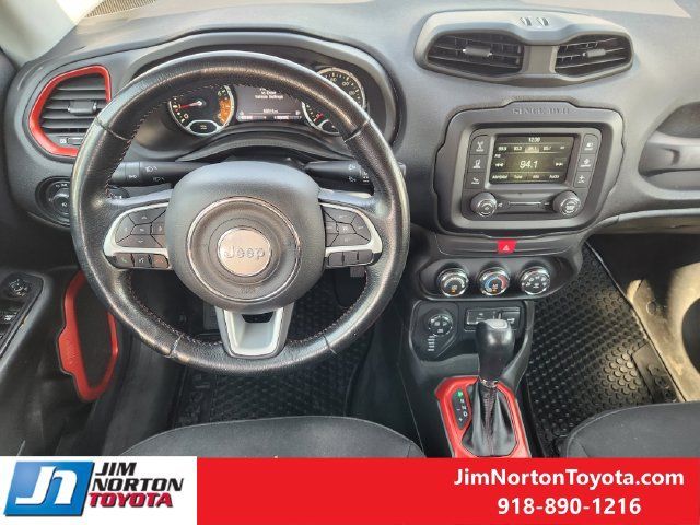 Used 2016 Jeep Renegade Trailhawk AWD/4WD image 27