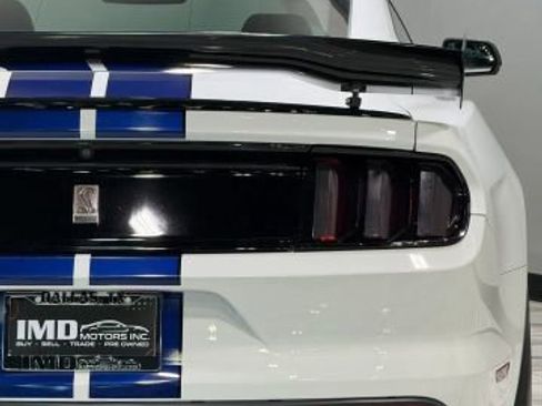 Used 2016 Ford Mustang Shelby GT350 w/ Technology Package RWD image 10