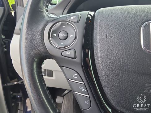 Used 2016 Honda Pilot Touring image 16
