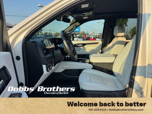 Used 2025 Chevrolet Tahoe Premier w/ Sun And Tow Package AWD/4WD image 12