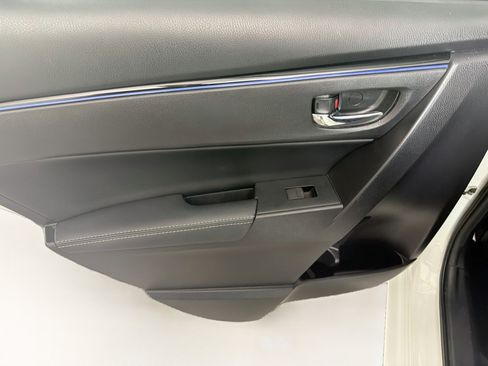 Used 2017 Toyota Corolla SE FWD image 24