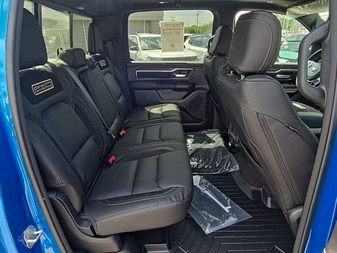 New 2026 RAM 1500 4x4 Crew Cab image 11