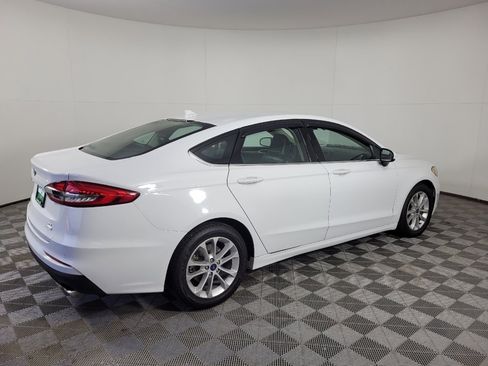 Used 2020 Ford Fusion SE FWD image 10