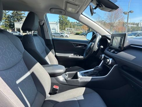 Certified 2022 Toyota RAV4 XLE AWD/4WD image 16