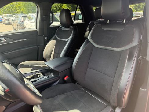 Used 2025 Ford Explorer ST AWD/4WD image 22