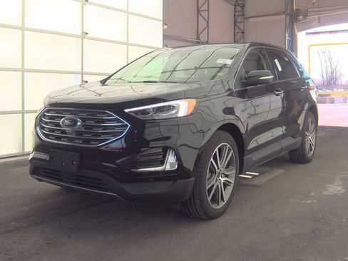 Used 2024 Ford Edge Titanium w/ Equipment Group 301A AWD/4WD image 2