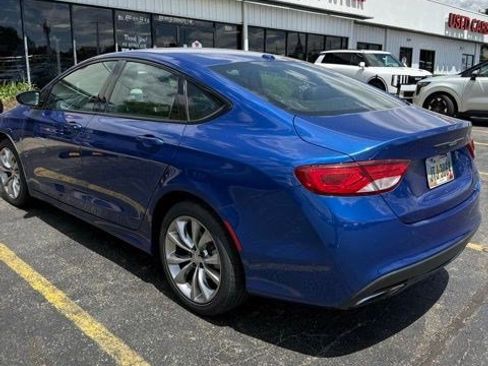Used 2015 Chrysler 200 S w/ Comfort Group FWD image 7