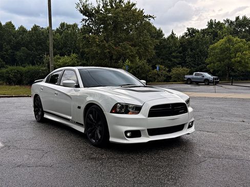 Used 2014 Dodge Charger SRT8 w/ 392 Edition Group RWD image 3