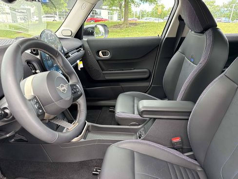 Certified 2025 MINI Cooper S FWD image 26