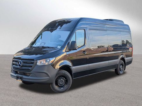 New 2025 Mercedes-Benz Sprinter 2500 image 3