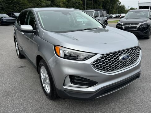 Used 2024 Ford Edge SEL AWD/4WD image 3