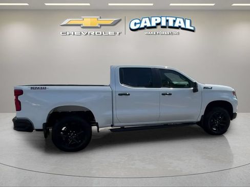 Used 2026 Chevrolet Silverado 1500 LT Trail Boss w/ LPO, Dark Essentials Package AWD/4WD image 6