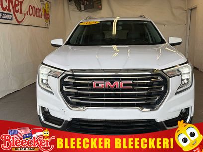 Used 2024 GMC Terrain SLT