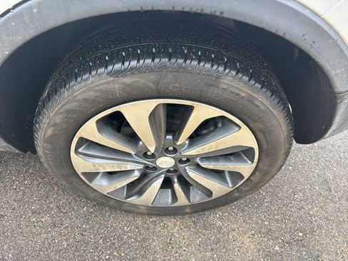 Used 2022 Buick Encore Preferred w/ Safety Package image 12