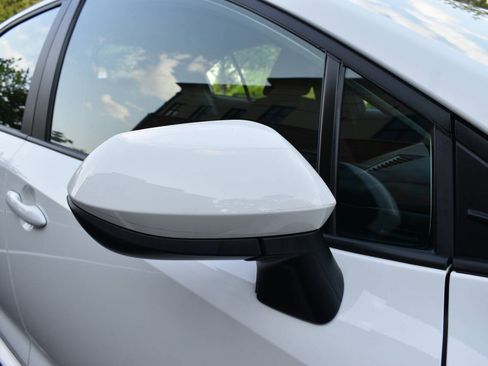 Used 2025 Toyota Corolla LE FWD image 36