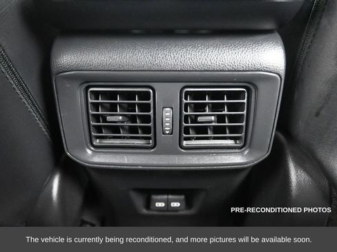 Used 2023 Toyota RAV4 XLE Premium image 34