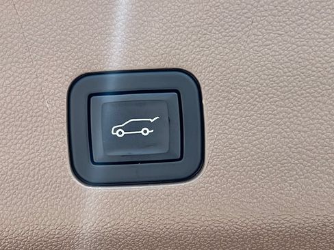 Used 2023 GMC Yukon Denali AWD/4WD image 47